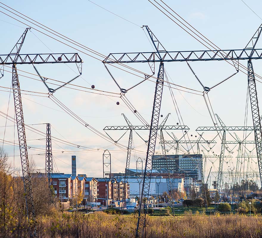 Vantaan Energia's power lines in front of the city.